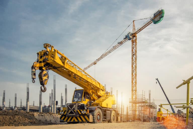 The benefits of mobile crane hire