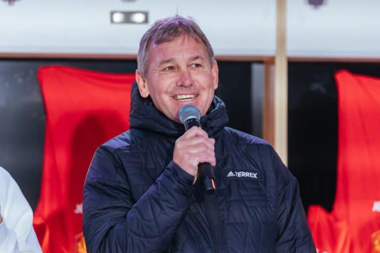 Manchester United: Bryan Robson tips Mainoo to excel with England