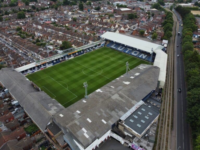 Luton boss Edwards confident his players will deliver against Manchester City